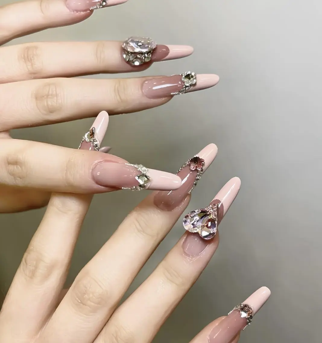 ネイル ハンドネイル 🎀 NaNa_nailのネイルデザイン