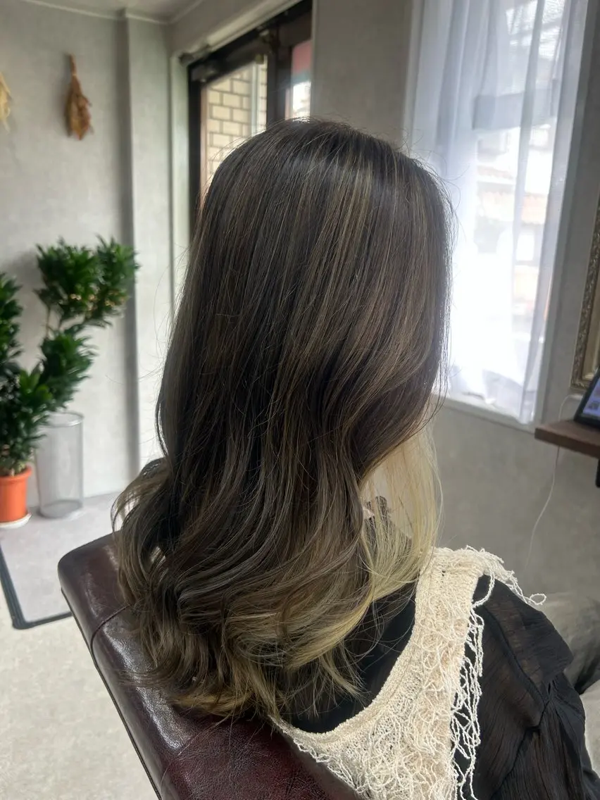 ロング カラー Lien 深井店のヘアスタイル