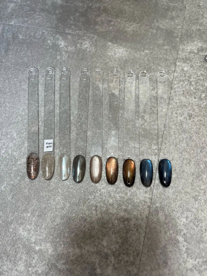 ネイル ブラウン ジェルネイル マグネットネイル tamu nail 　金町のネイルデザイン