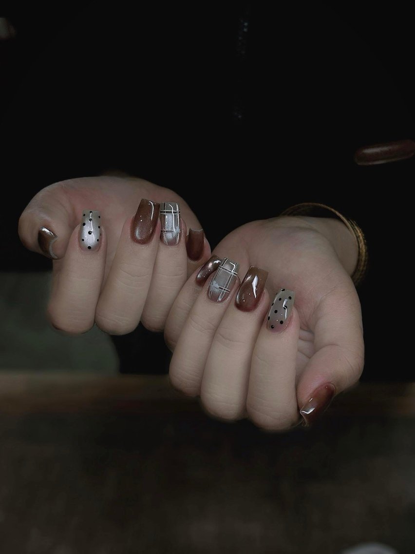 ネイル オーロラネイル 氷ネイル・うるうるネイル 韓国ネイル 水色 夏ネイル ハンドネイル キラキメ 博多nail💅のネイルデザイン