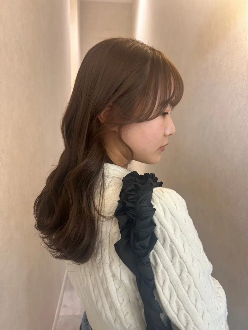ロング カラー ブリーチ 松井 悠希のヘアスタイル