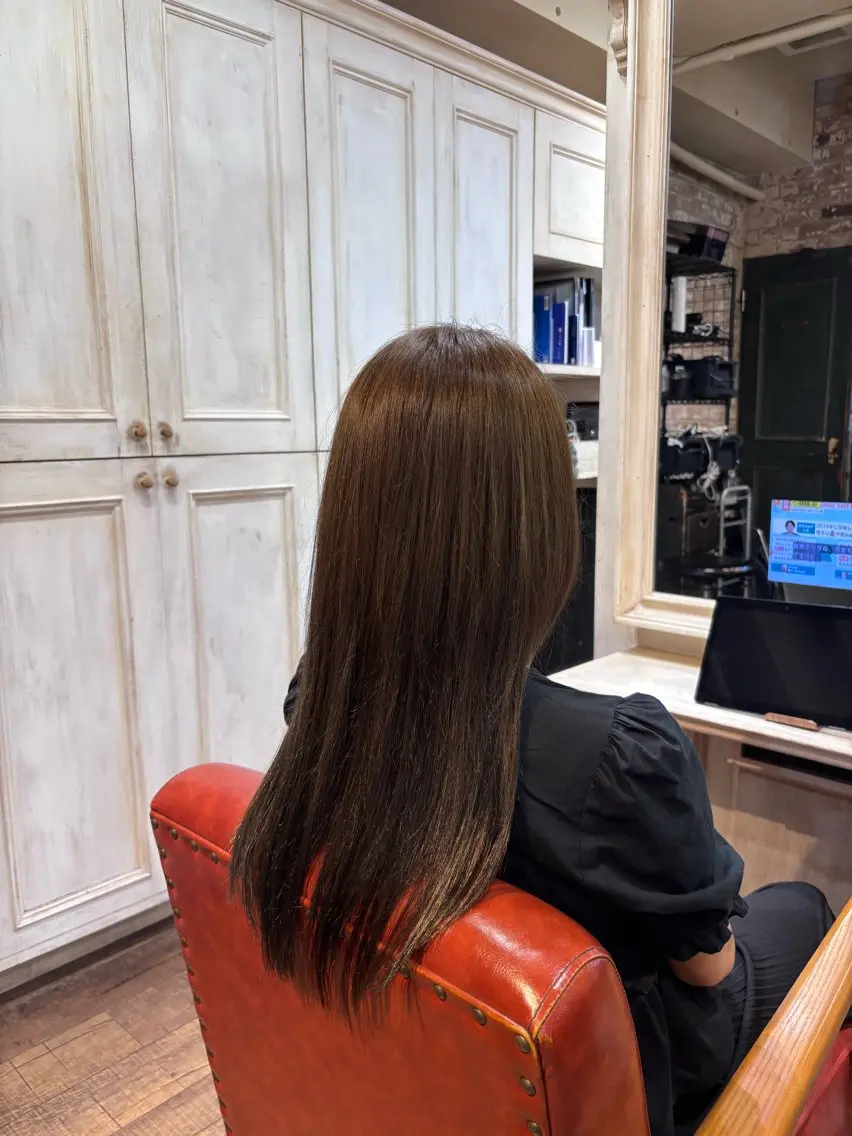 セミロング カット ヘアカラー 田尾 凌雅のヘアスタイル