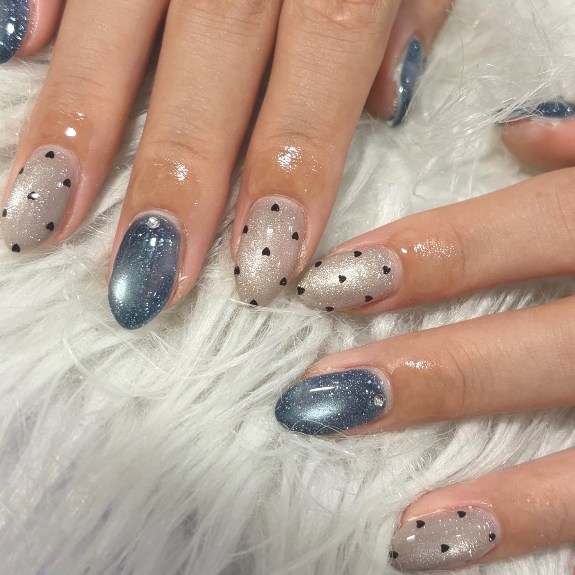 ネイル ハンドネイル フットネイル LAVISH sakiのネイルデザイン