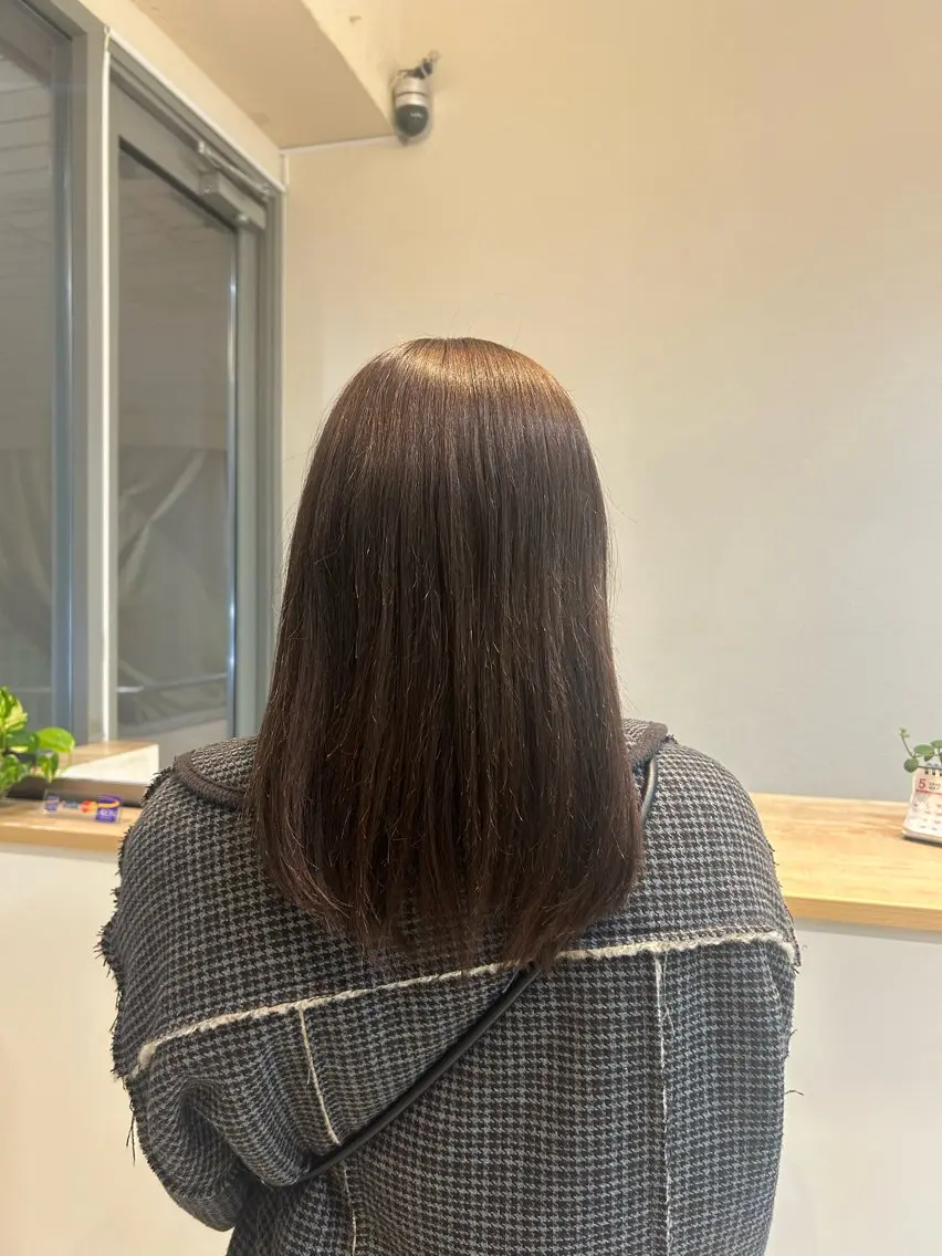 セミロング くせ毛 ウジイエ ミユウのヘアスタイル