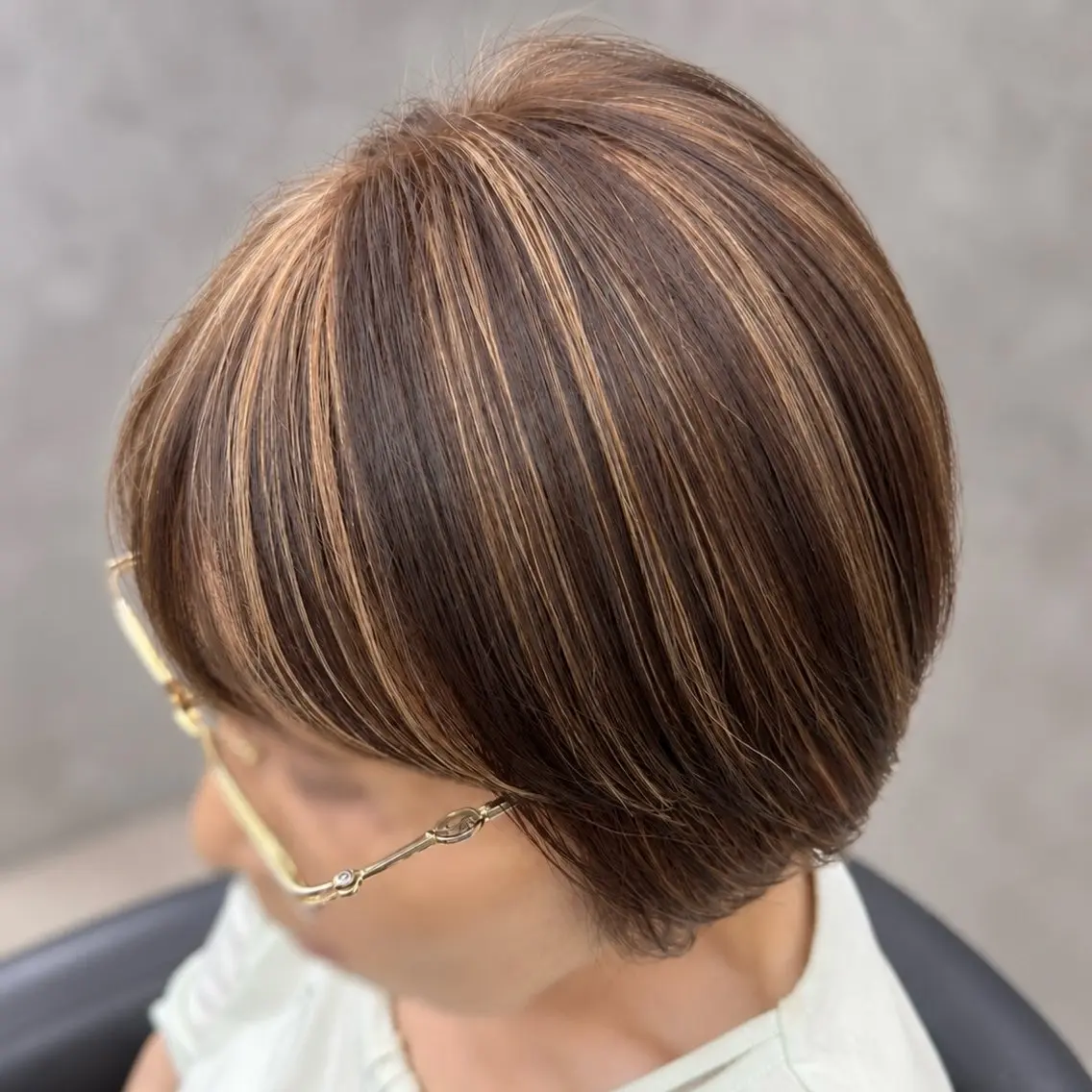 ショート カラー ハイライトカラー ハイライト ショートヘア ヘアカラー トリートメント ヘッドスパ ヘアセット 塩谷 拓のヘアスタイル