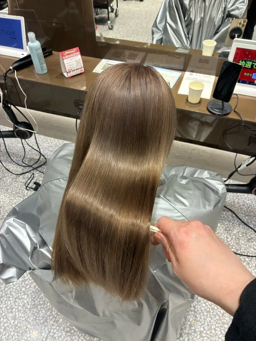 ロング カラー カット ヘアカラー トリートメント カラーブリーチ特化 石原勇希のヘアスタイル