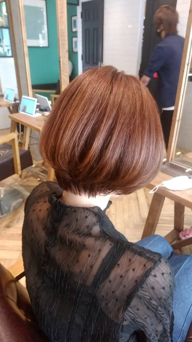 ショート カラー カット ヘアカラー トリートメント 🌈髪質改善🌈 過去の1艶サラ体験✨のヘアスタイル
