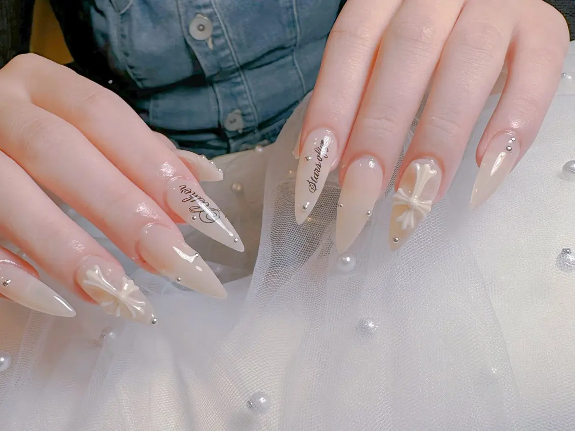 ネイル ハンドネイル Shiroe NailStudioのネイルデザイン
