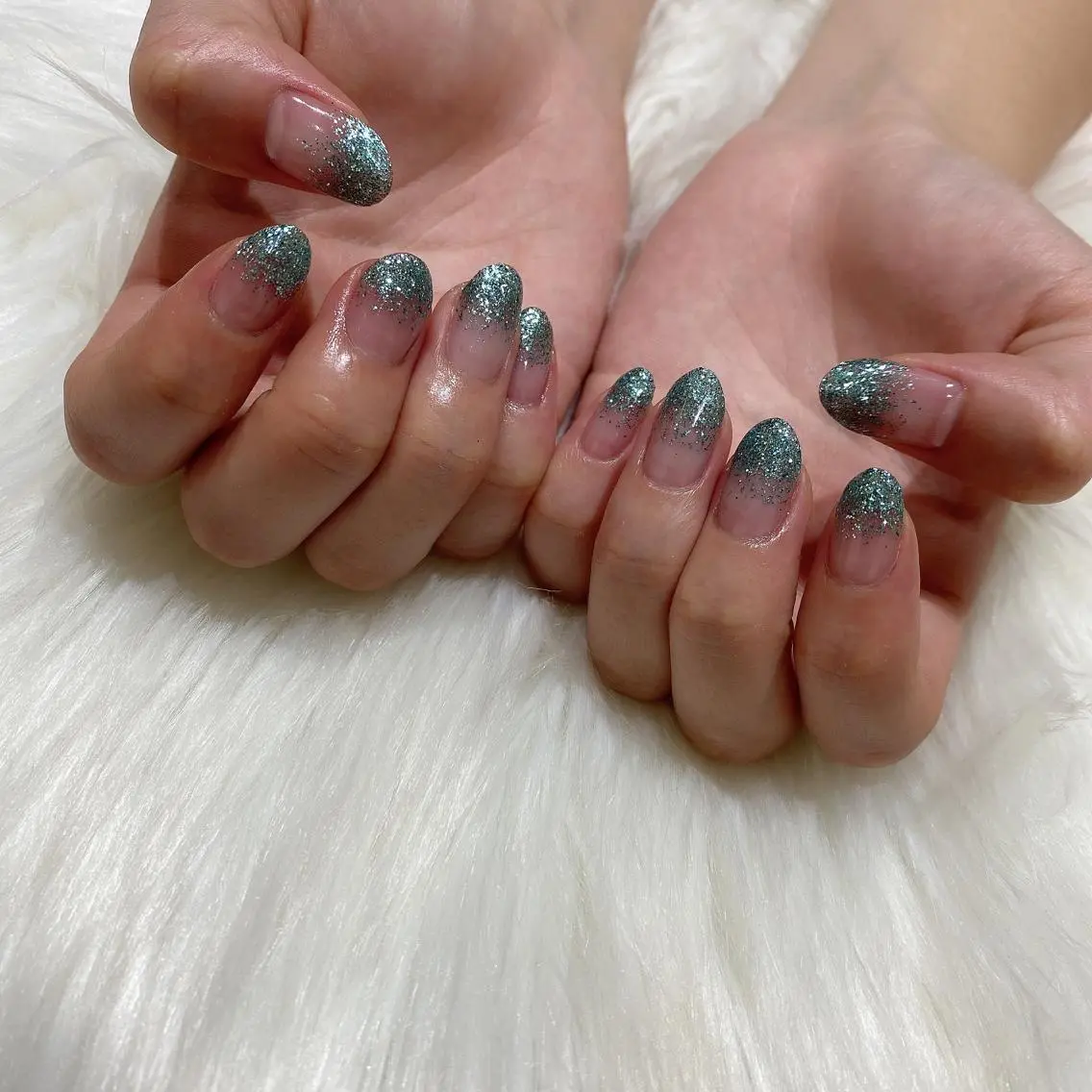 ネイル ハンドネイル 西岡 杏のネイルデザイン
