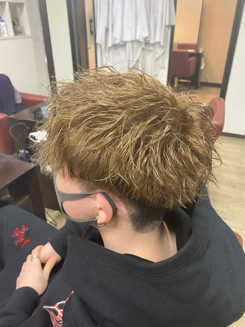 ショート カラー ヘアアレンジ メンズ メンズブリーチ ブリーチ 中野 一哉のヘアスタイル