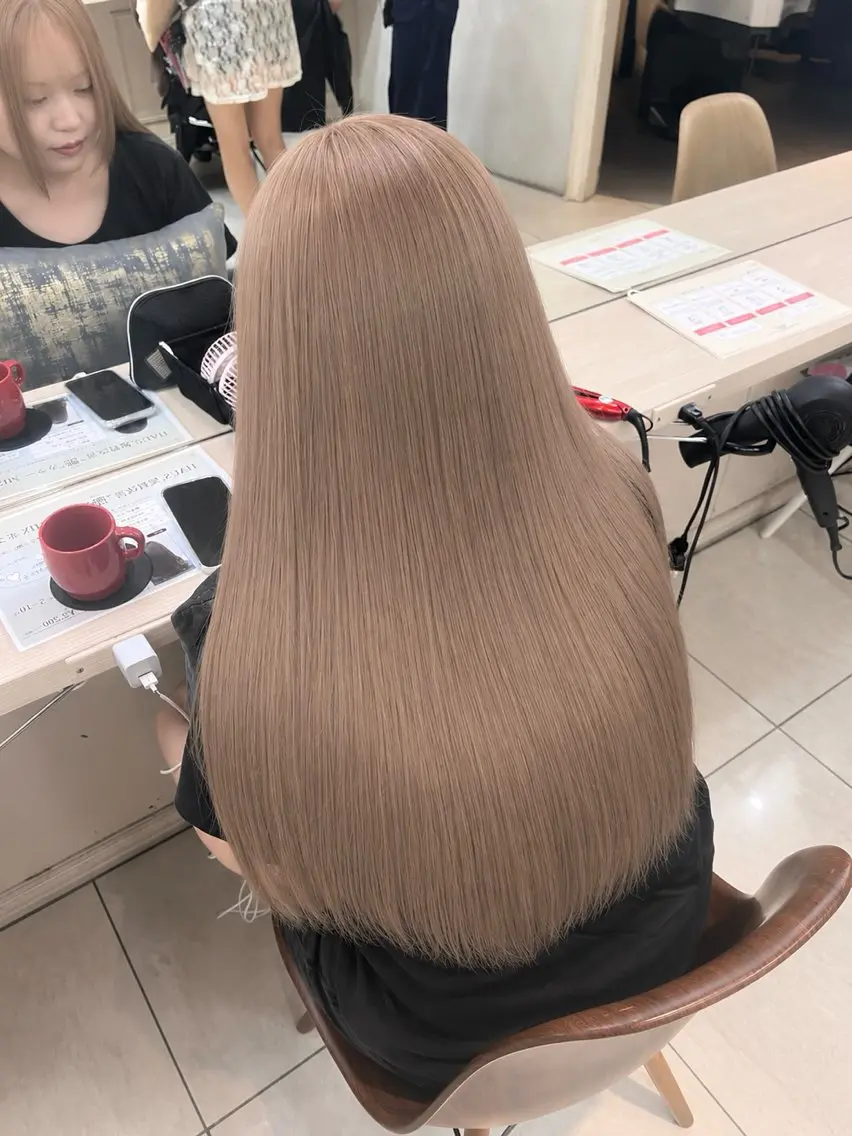 ロング カラー 横浜/ミルクティー カラー🤍みうのヘアスタイル