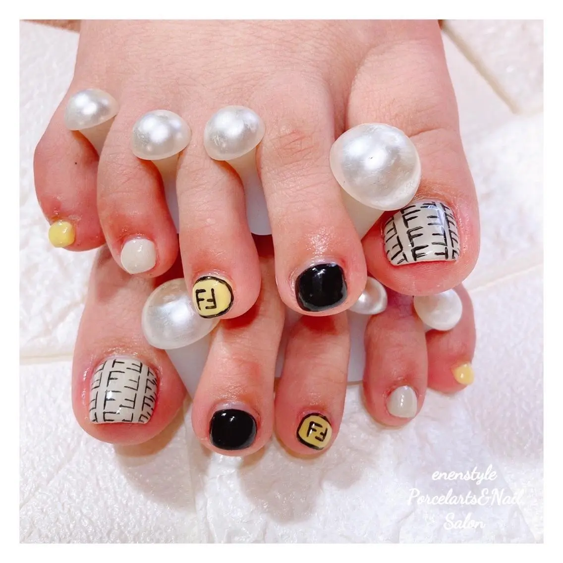 ミディアム ネイル 🐾enen style 🐾のネイルデザイン