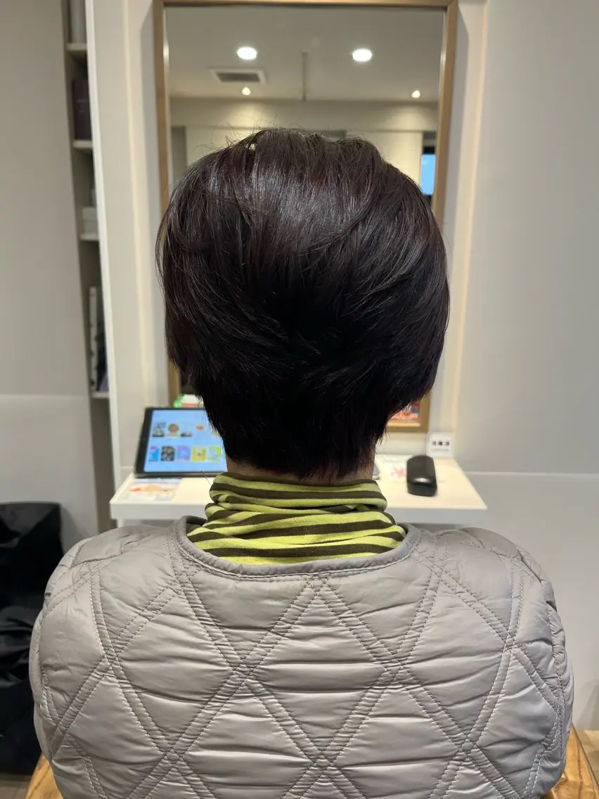 ショート ピンクブラウン 小鴨 美佳のヘアスタイル