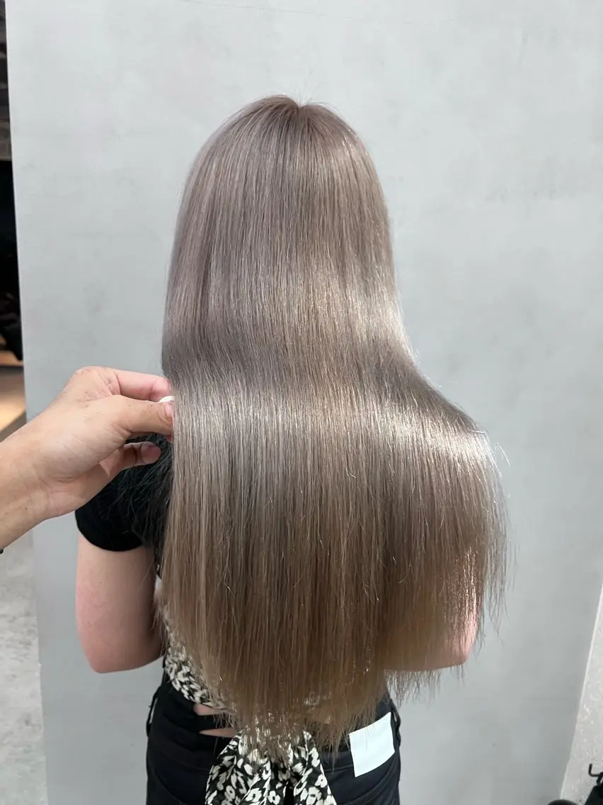 ロング カラー ヘアアレンジ ブロンド ホワイトブロンド ヘアカラー トリートメント ヘッドスパ ヘアセット 大宮/山口 竣也のヘアスタイル