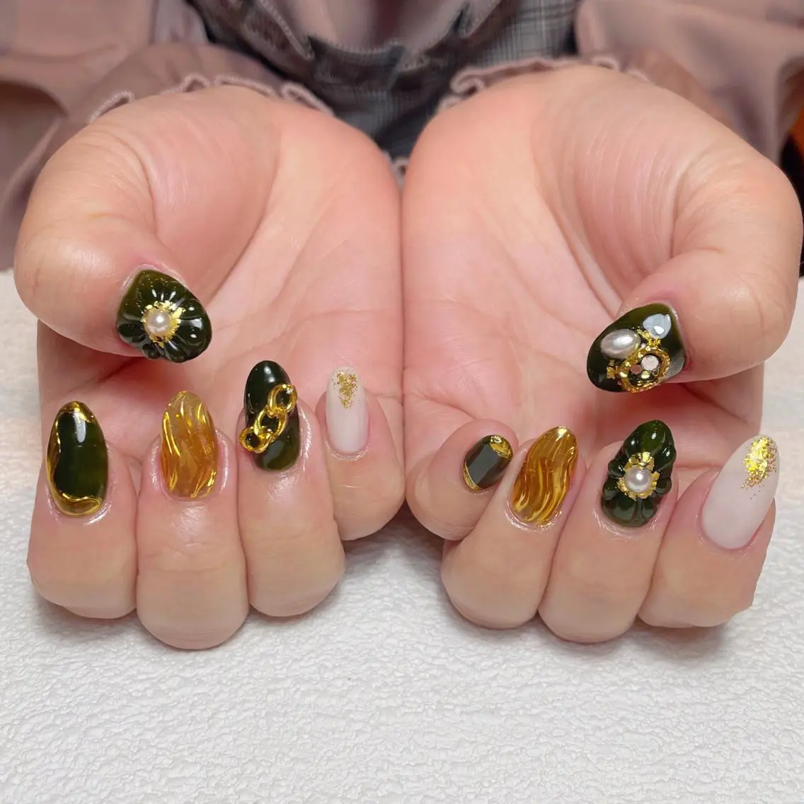 ネイル ハンドネイル nailroom DIASOMNIAのネイルデザイン