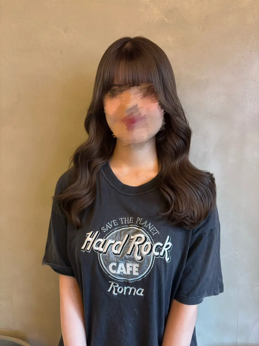 ロング カラー ナガヨ ユウカのヘアスタイル