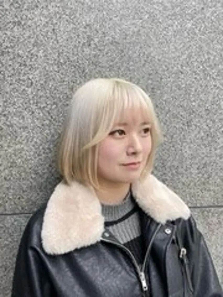 ショート カラー 渡邊 美優のヘアスタイル