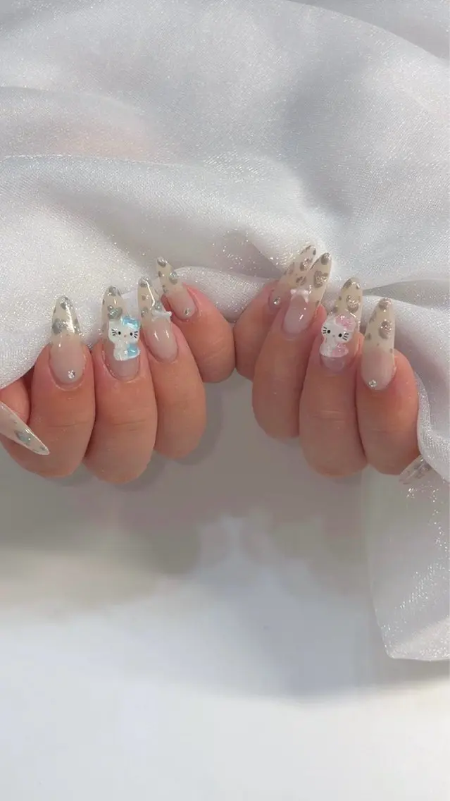 ネイル ハンドネイル . Natsumiのネイルデザイン