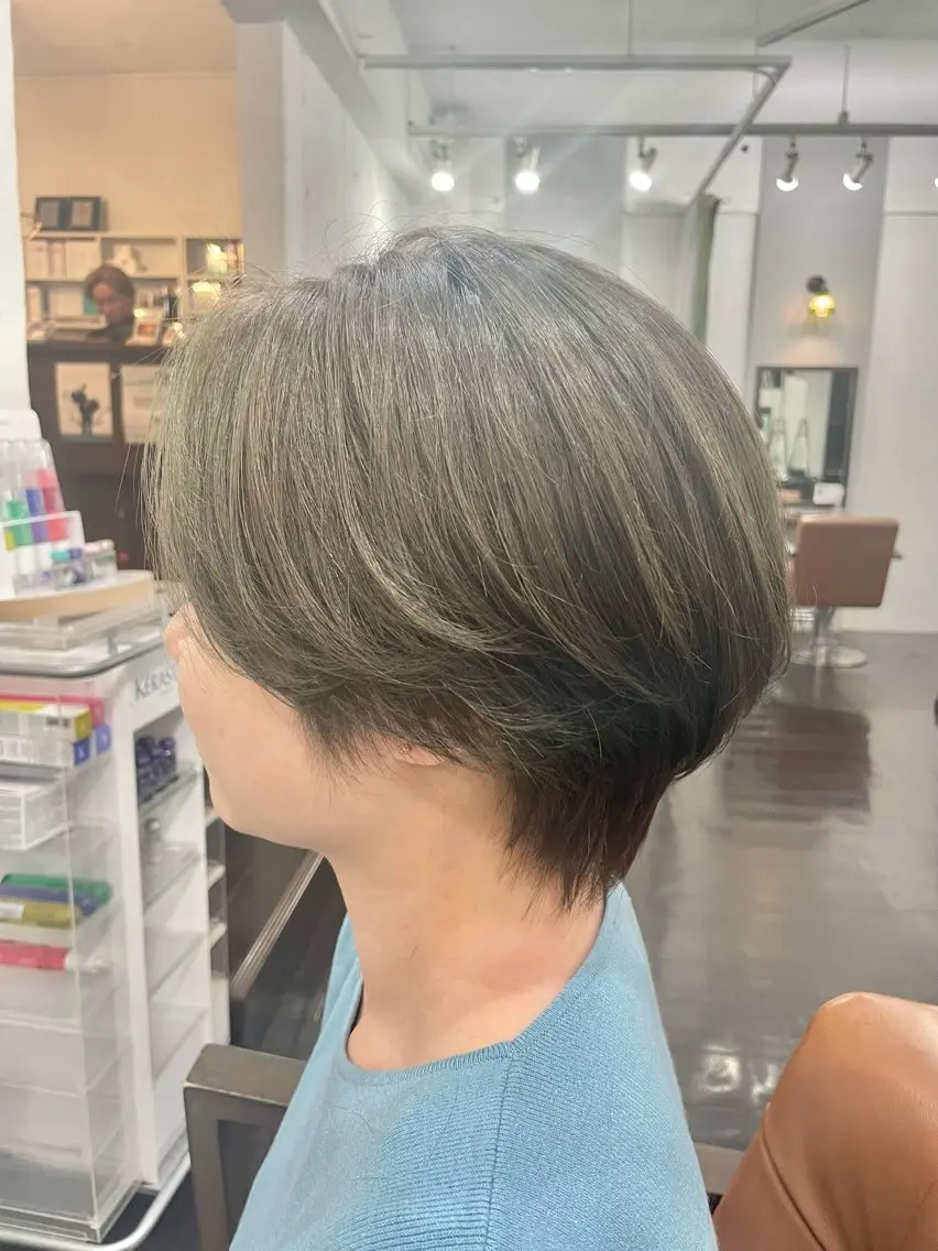 透明感N.カラー➕カット➕リンケージトリートメントの写真