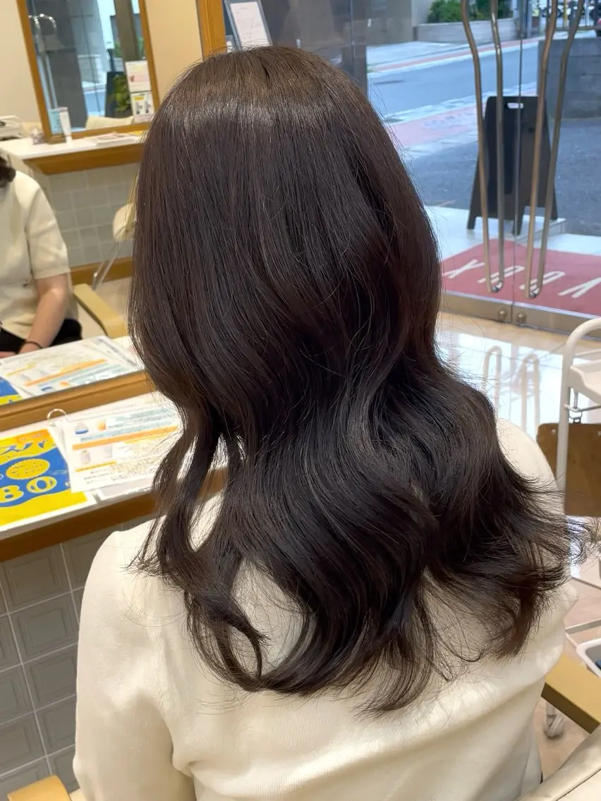 ロング カラー グレージュ オリーブグレージュ オリーブグレー カット ヘアカラー トリートメント 髪質改善ケア/透明感 カラー伊藤 千尋のヘアスタイル