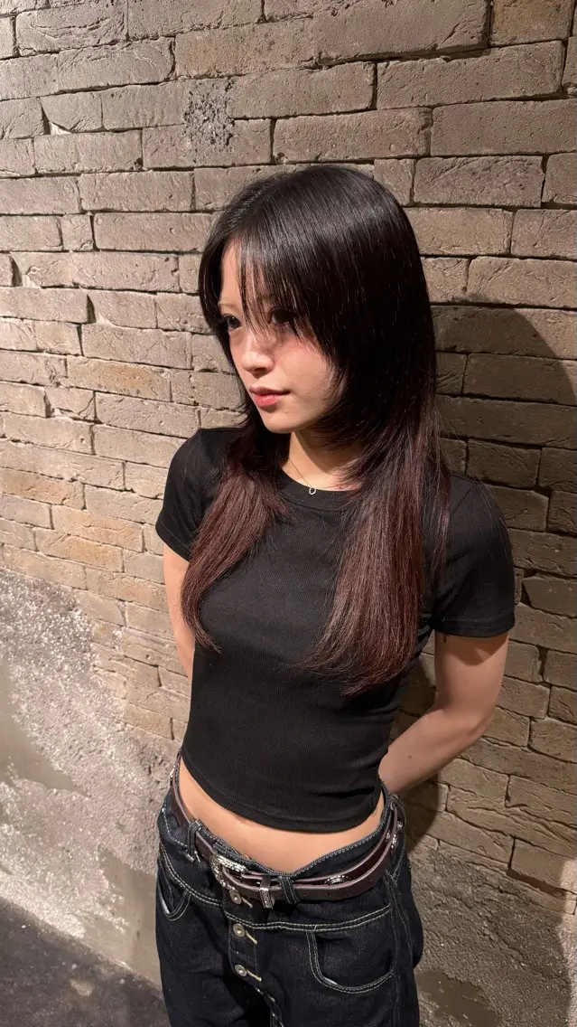 ロング 顔周りカット レイヤーカット 吉野 日菜のヘアスタイル