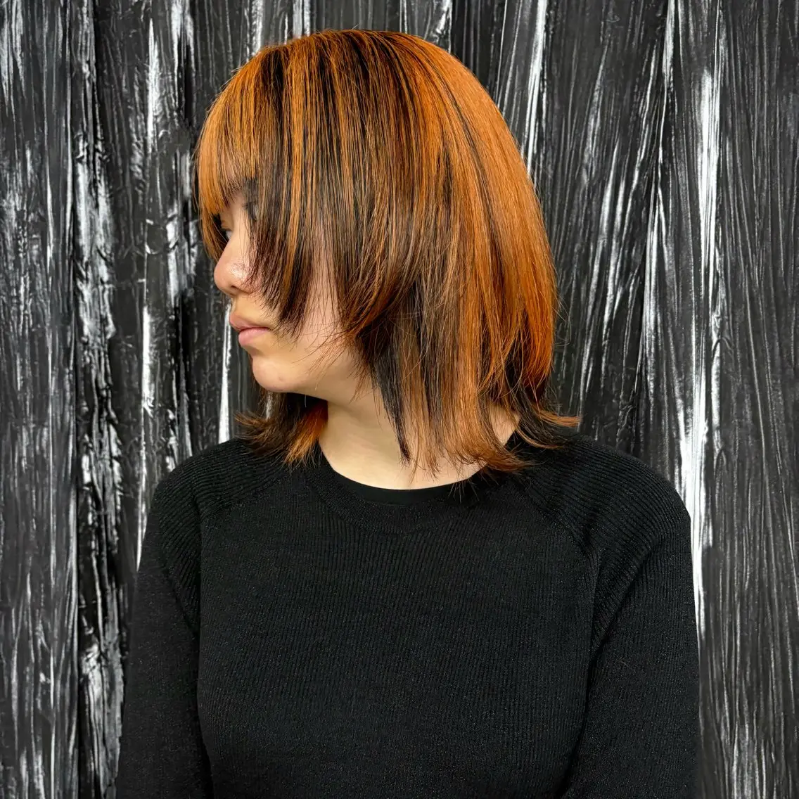 ミディアム カラー 黒髪 ブリーチ ケアブリーチ オレンジ ヘアカラー ★デザインカラー ハイトーン ももか★のヘアスタイル