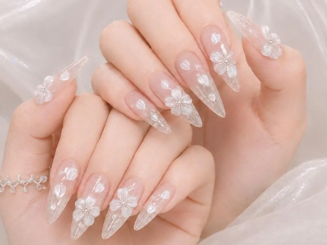 ネイル オーロラネイル チークネイル 長さ出し フットネイル フレンチネイル Hanaai Salon新宿店のネイルデザイン
