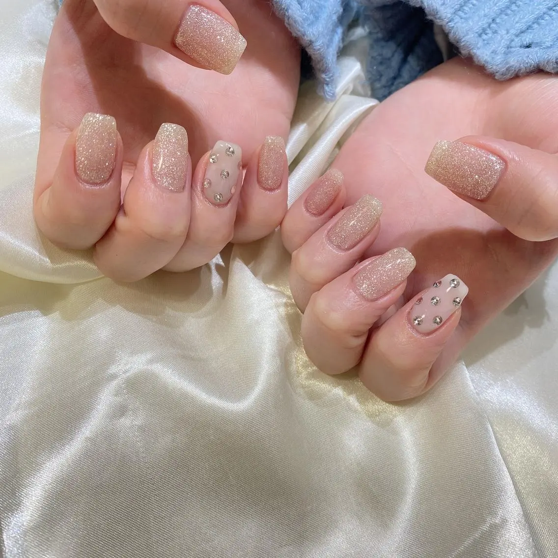 ネイル ハンドネイル 西岡 杏のネイルデザイン