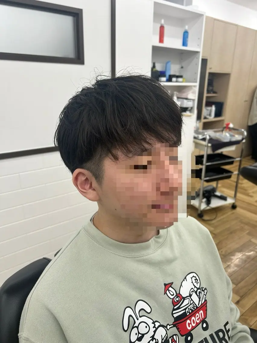 ミディアム メンズ カット トミオカ ⸌⍤⃝⸍のヘアスタイル