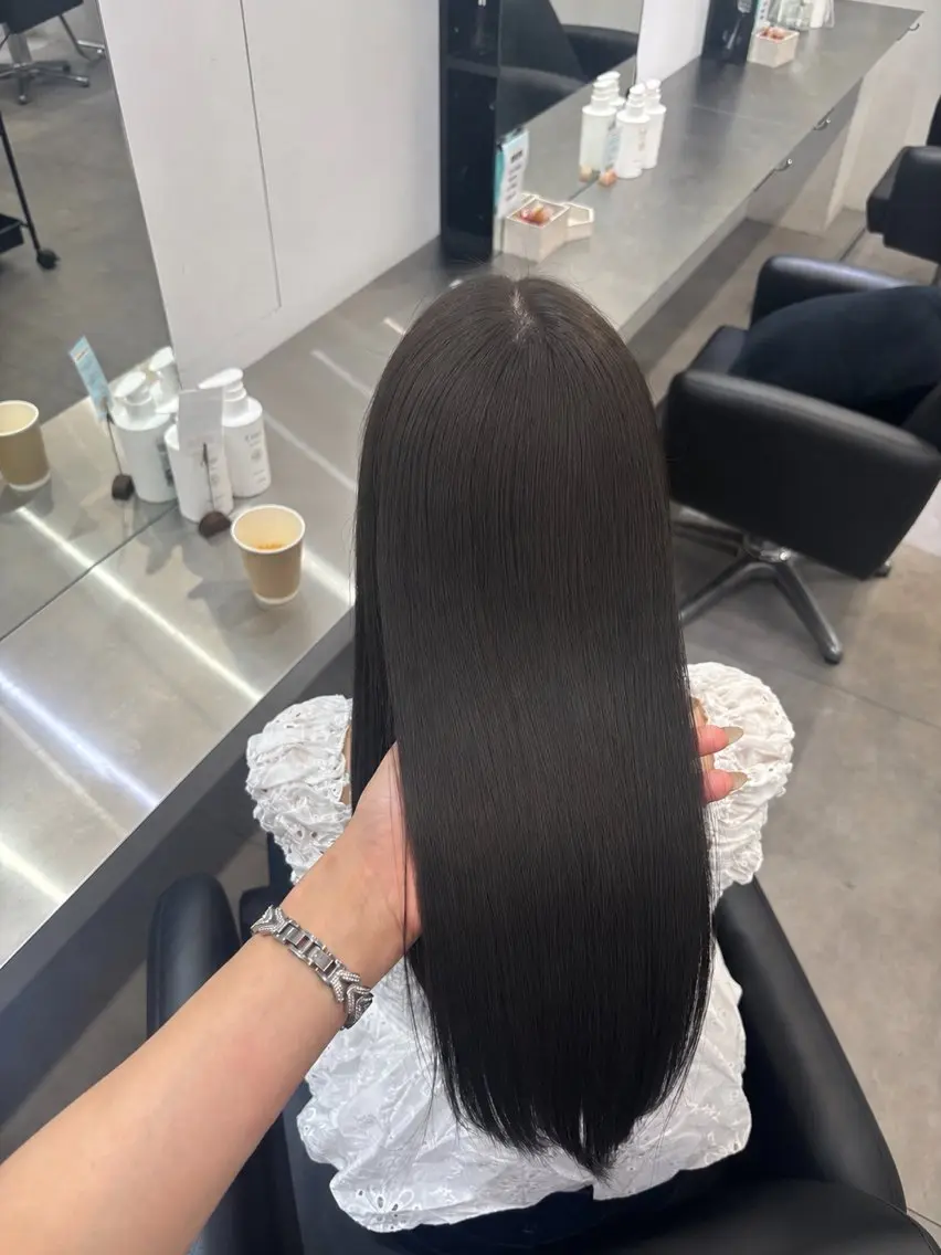 ロング カラー Core茶屋町 HINATAのヘアスタイル