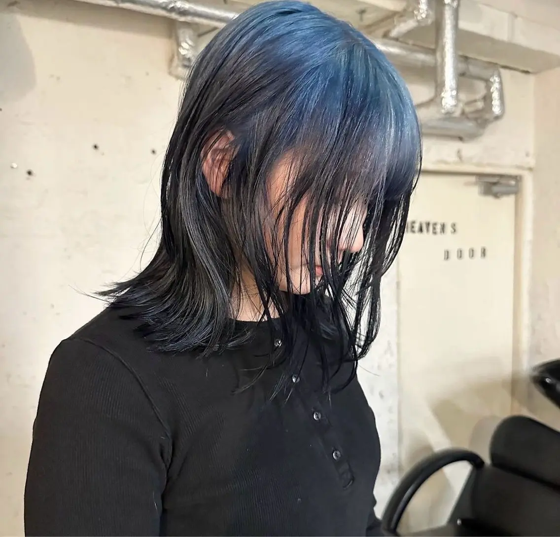 セミロング カラー ブルーカラー トリートメント ヘアカラー 沼るブリーチカラー アズサ⛓️のヘアスタイル