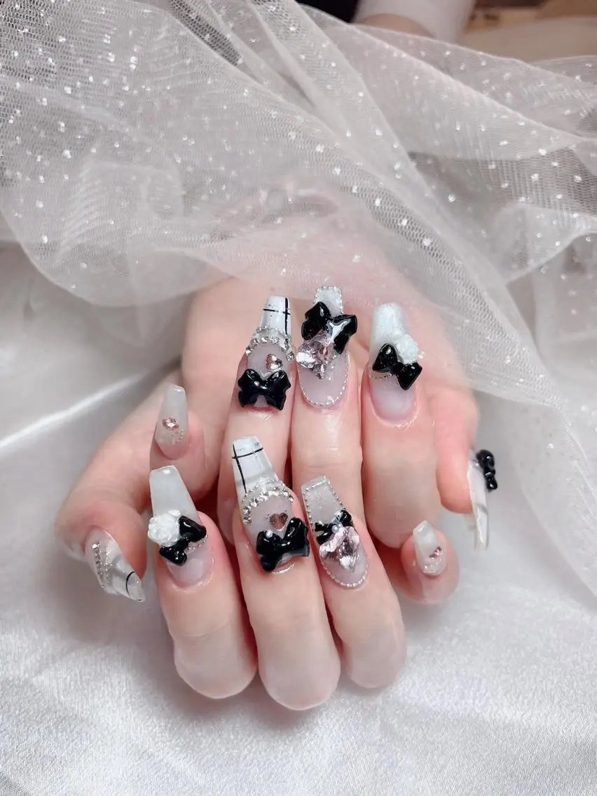 ネイル チークネイル 長さ出し フラッシュネイル ジェルネイル 韓国ネイル ハンドネイル Queen Nail Salonのネイルデザイン