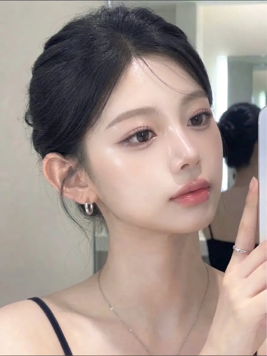 顔のくすみが気になる方へ◎ツヤ肌を叶える美眉・全顔wax&マスク ¥12,000の写真
