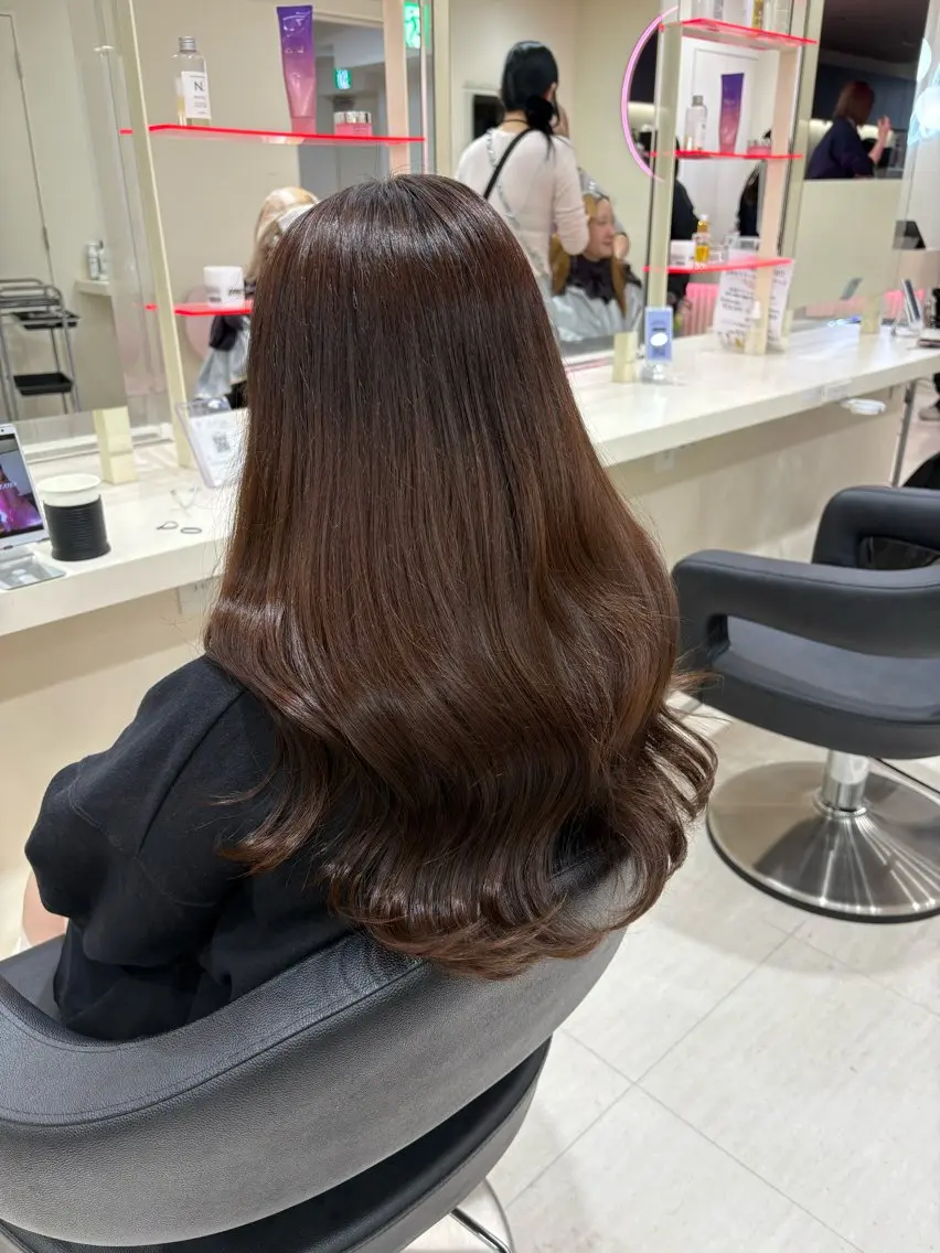 ミディアム カラー ヘアアレンジ ヘアカラー トリートメント 💟RINNA 艶カラー💟のヘアスタイル