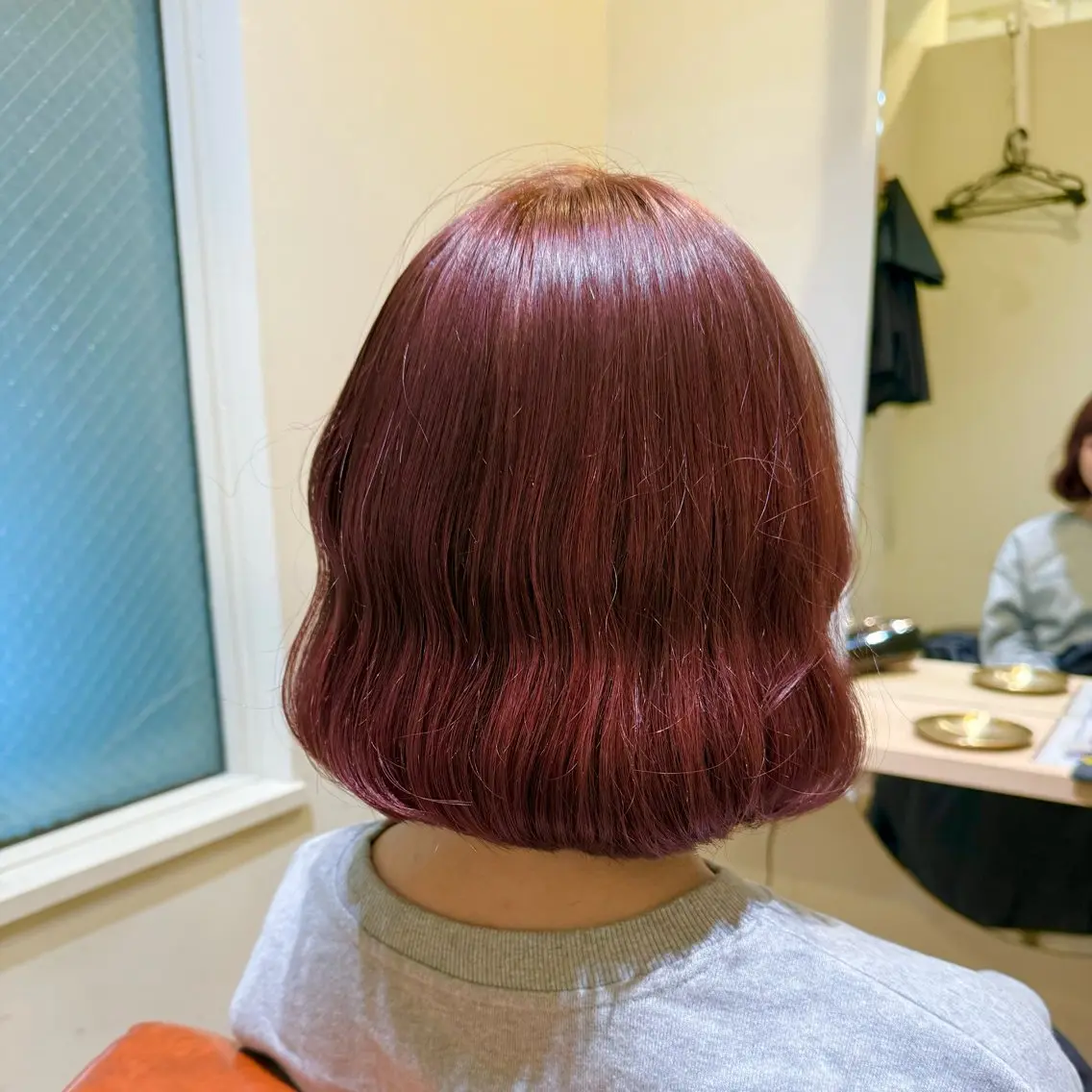 ミディアム カラー ブリーチ ブラウンカラー ピンクカラー ピンクブラウン パープルカラー やすい さおりのヘアスタイル
