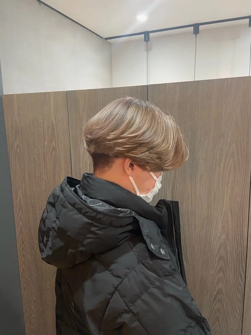 ショート メンズ メンズブリーチ ルプラボウ 沖  大雅のヘアスタイル