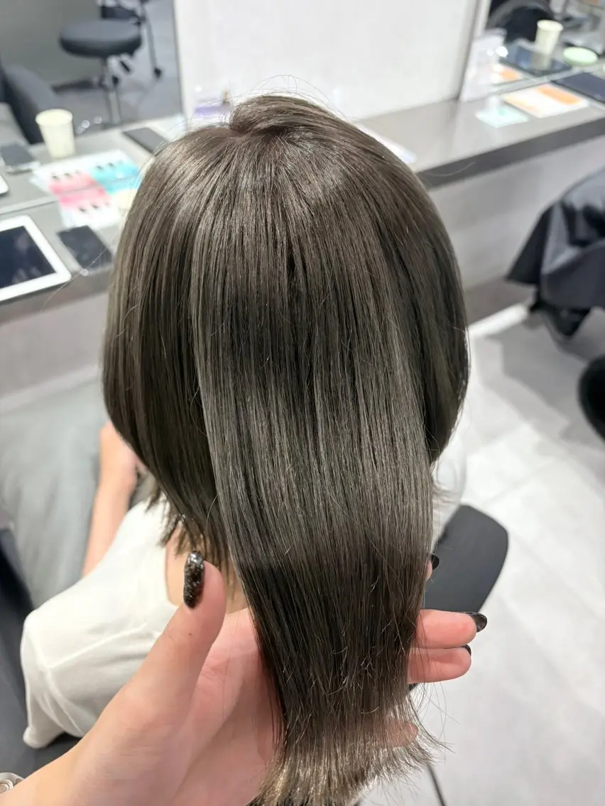 ミディアム カラー ヘアアレンジ ブリーチ 透明感カラー ダブルカラー 韓国風ヘア ヘアカラー トリートメント 透明感カラー/顔周り カット🌸サクラ🌸のヘアスタイル