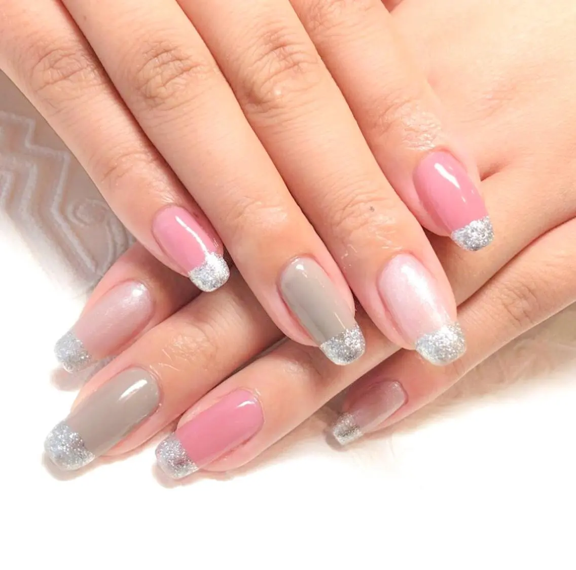 ネイル ゴールド ラメ(グリッター) シルバー Kao hana-nailのネイルデザイン