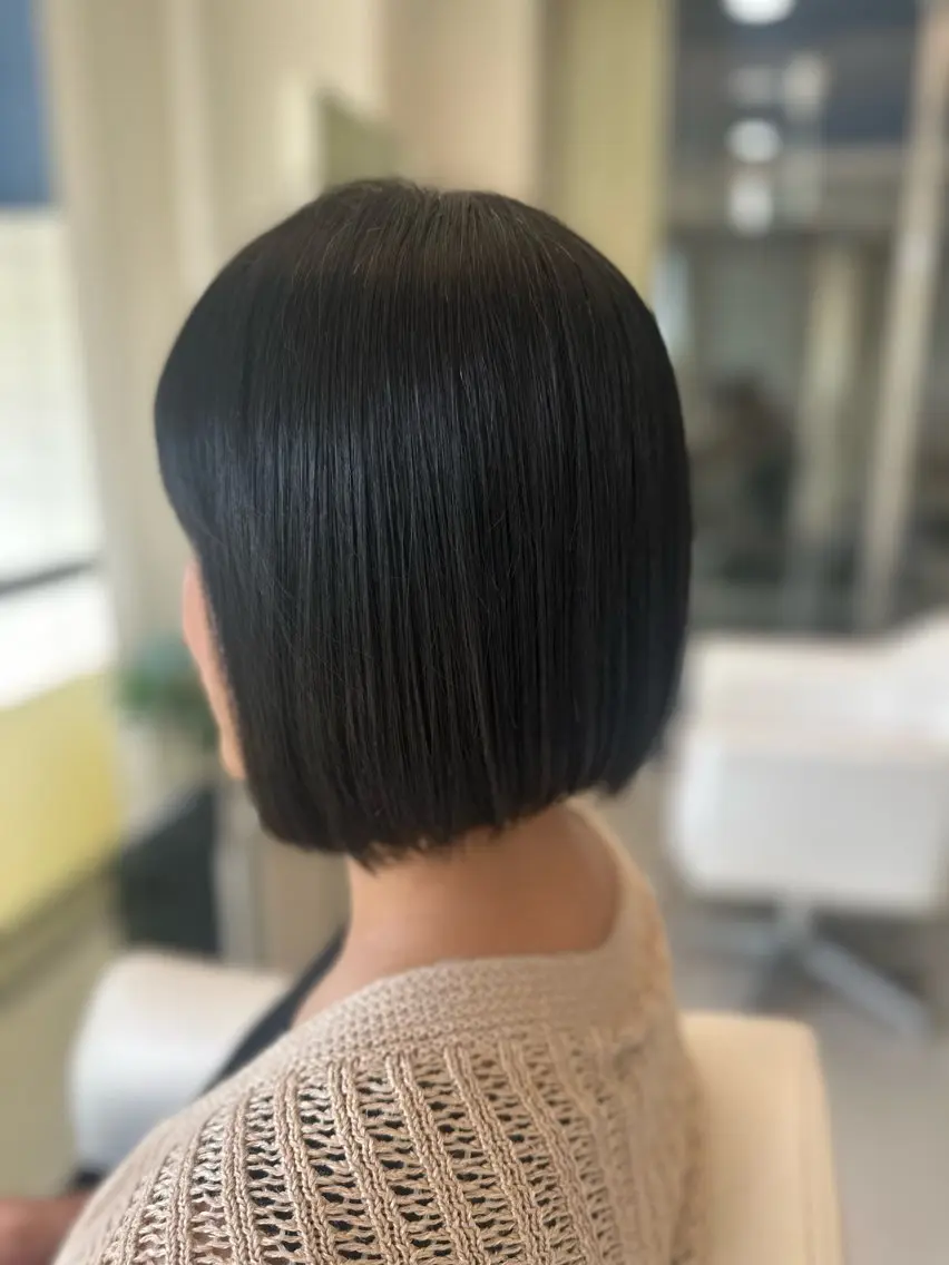 ショート ボブ 岡田 妃由のヘアスタイル