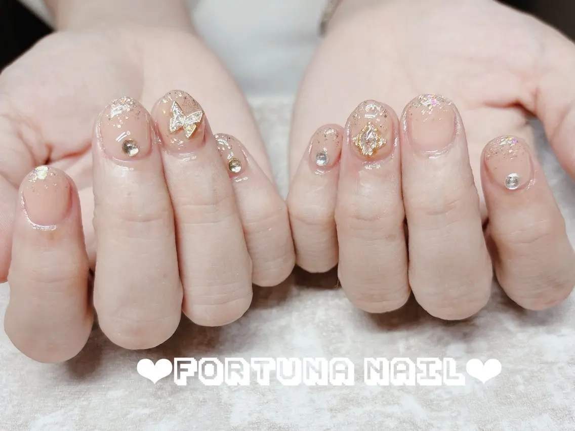 ネイル Nail •Head スパFortunaのネイルデザイン
