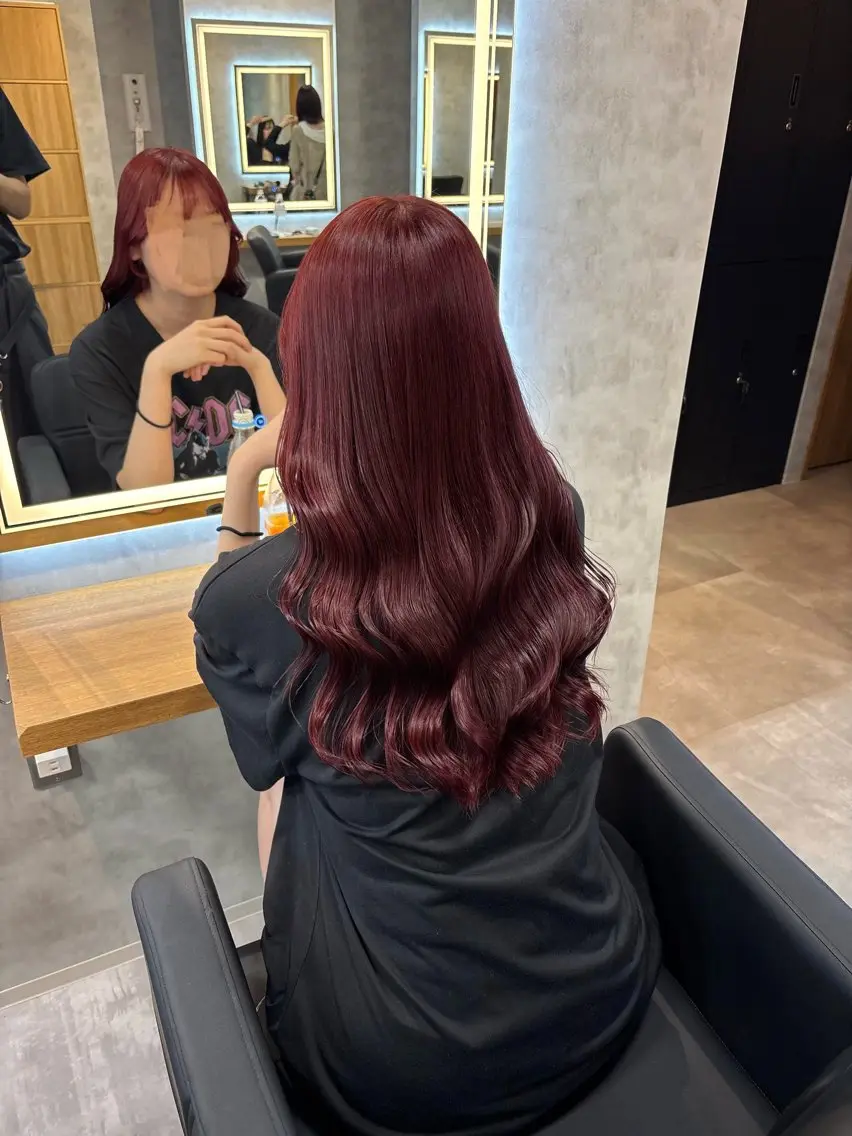 ロング カラー パーマ ヘアアレンジ ヘアカラー トリートメント ヘッドスパ ヘアセット 透明感ブリーチカラー 🌈TOMOHIROのヘアスタイル