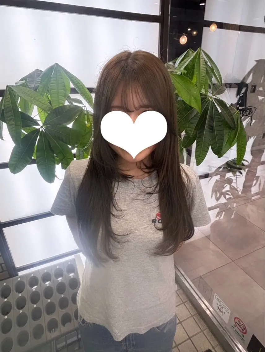 ロング ロング トリートメント ヘアカラー 透明感カラー🫧寒色 系︴オリーブ︴真凜のヘアスタイル