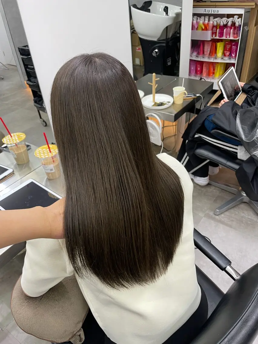 【くせ毛でお悩みのお客様に⭐️】カット & 縮毛矯正 & トリートメントの写真