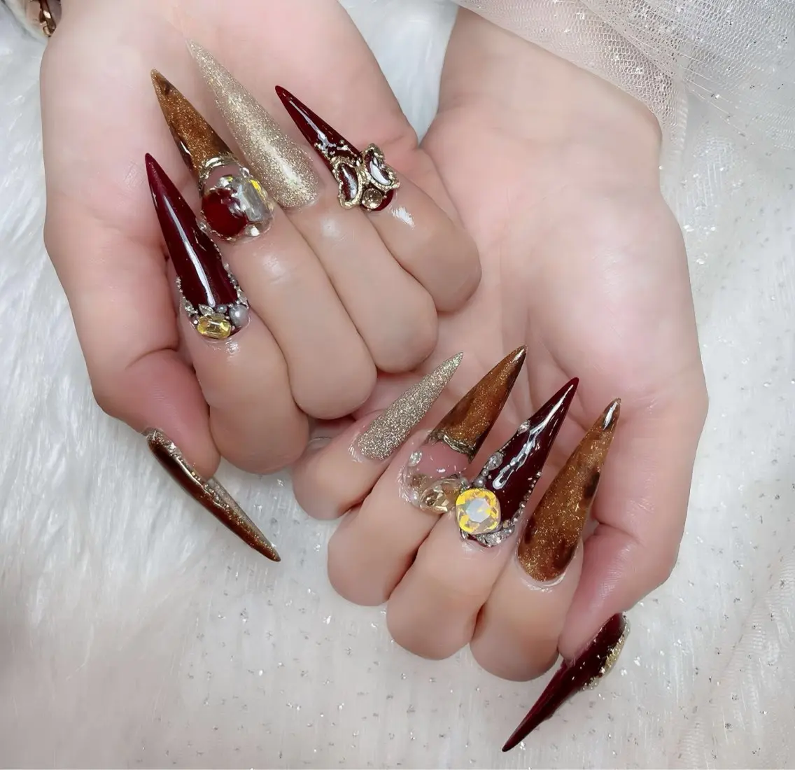 ネイル アートネイル オーロラネイル クリアネイル 長さ出し フレンチネイル ハンドネイル Rin Nail 新大久保店のネイルデザイン