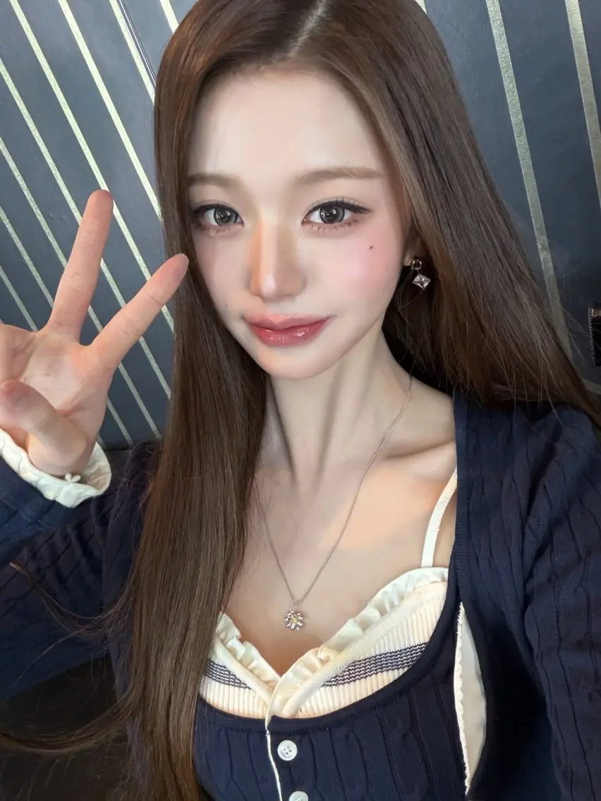 ロング カラー ベージュカラー オリーブベージュ ヘアカラー トリートメント ラベンダー💜 グレージュ🩶のヘアスタイル