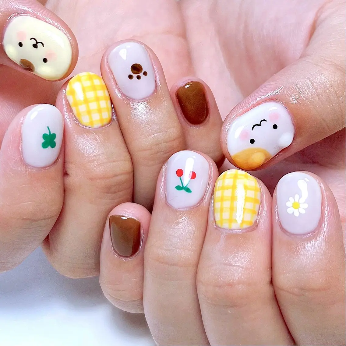 ネイル ハンドネイル いちごパフェ ゆいのネイルデザイン