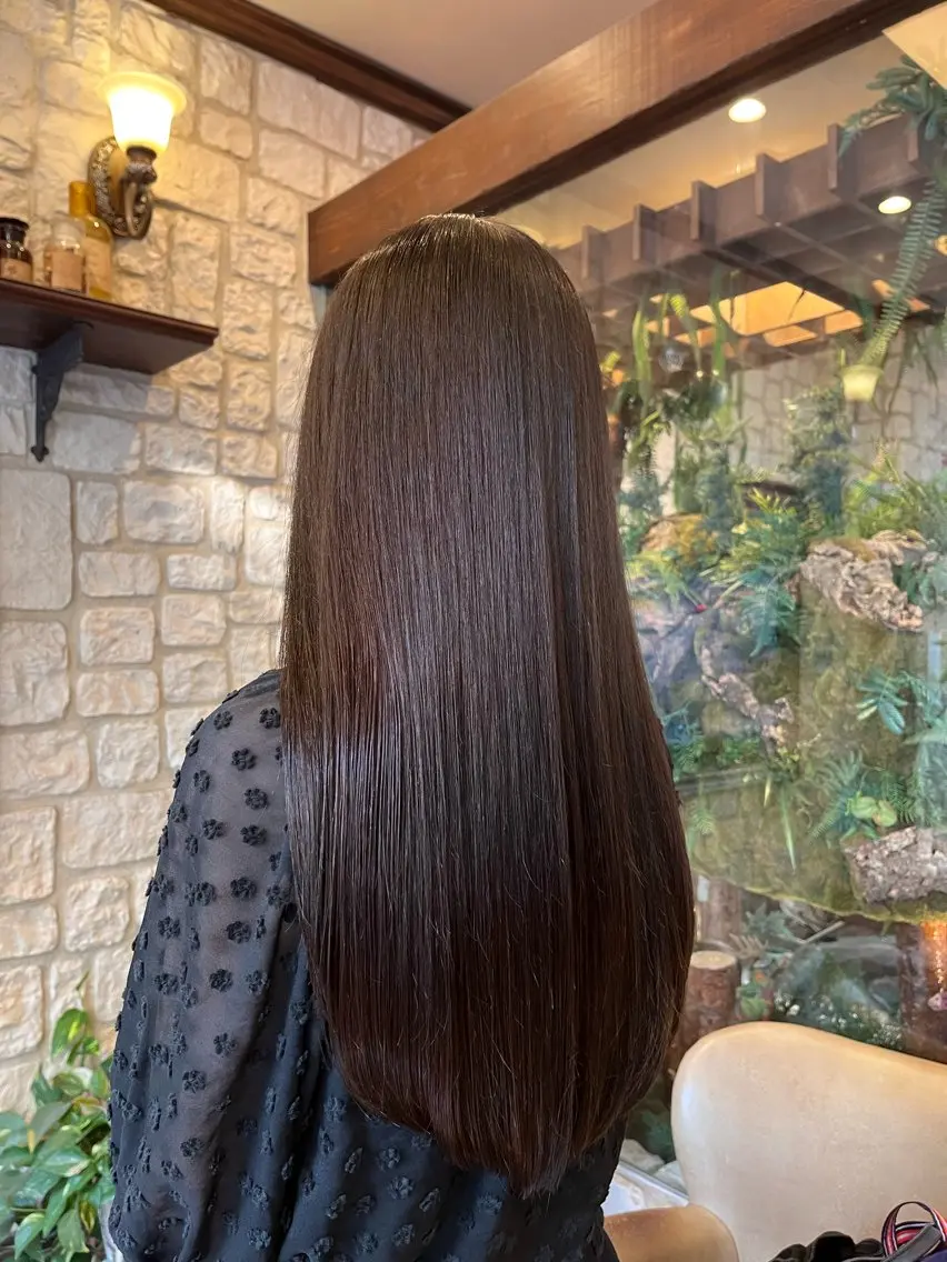 ロング 縮毛矯正／艶カラー アオキタイキのヘアスタイル