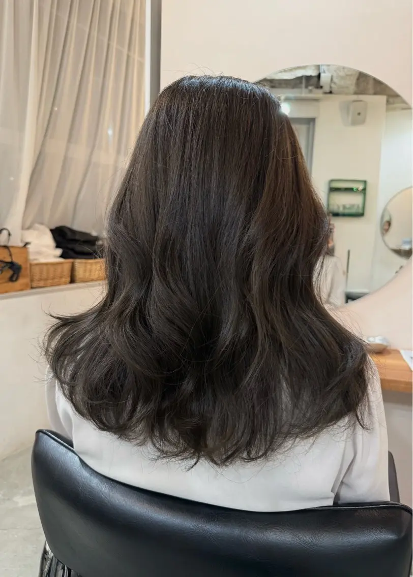 ミディアム カラー カット ヘアカラー トリートメント TRENCH　相澤 果歩のヘアスタイル