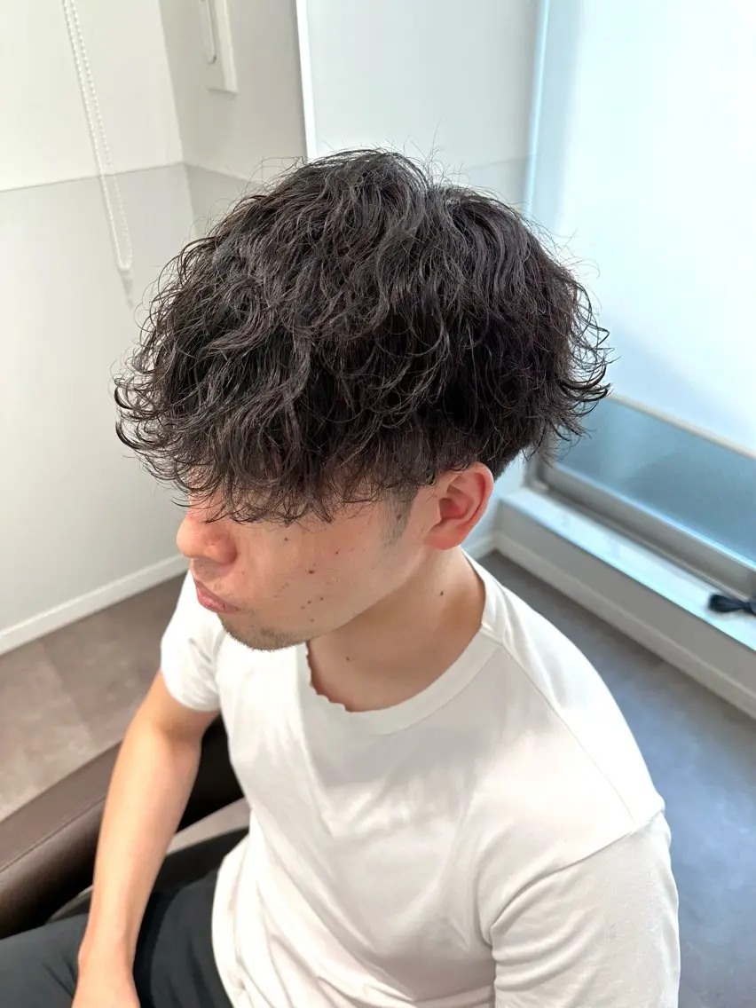 ショート パーマ メンズ メンズパーマ 波巻きパーマ カット パーマ SALOWIN大宮 /KYOHEI✂️のヘアスタイル
