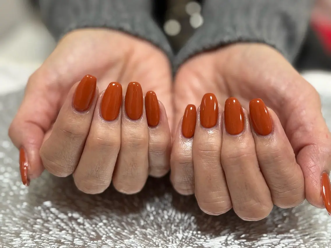 ネイル ラメ(グリッター) 持ち込み ワンホンネイル 冬ネイル ♡Bivi♡自爪に 優しいネイルサロンのネイルデザイン